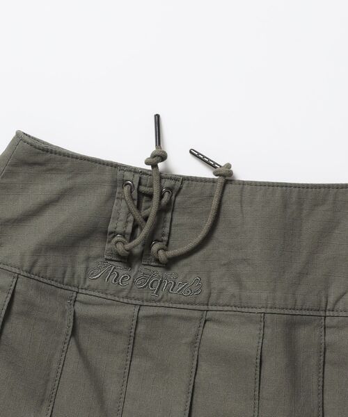 SEQUENZ(シークエンズ)の「※WEB限定 / レイヤード対応 / レディースアイレットプリーツミニスカート / sqnz eyelet pleats skirt(スカート・レディース・カーキ/ブラウン/ダークネイビー/その他1・SMALL/MEDIUM/LARGE)」の5枚目の写真