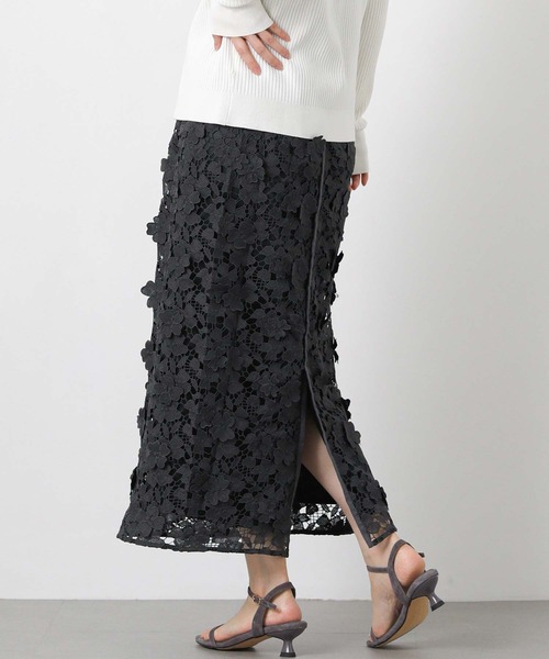 Gready Brilliant(グレディブリリアン)の「3Dレースタイトスカート(スカート・レディース・チャコールグレー/オフホワイト・38)」の2枚目の写真