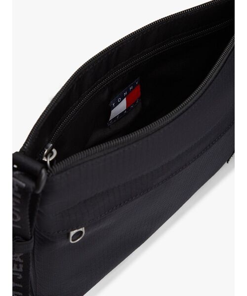 tommy jeans(トミー ジーンズ)の「エッセンシャルデイリーリップストップサコッシュ(ショルダーバッグ・メンズ・ブラック・FREE)」の5枚目の写真