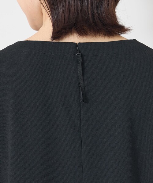 TO BE CHIC(トゥー ビー シック)の「チューリップモチーフ ペプラムチュニック(Tシャツ/カットソー・レディース・ブラック/ピンク系その他2・40)」の9枚目の写真