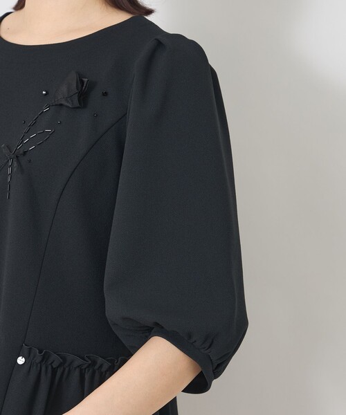 TO BE CHIC(トゥー ビー シック)の「チューリップモチーフ ペプラムチュニック(Tシャツ/カットソー・レディース・ブラック/ピンク系その他2・40)」の10枚目の写真