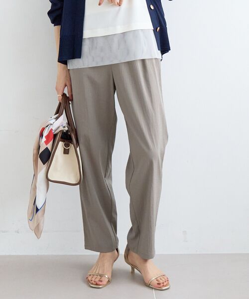 le.coeur blanc（ルクールブラン）の「ストレッチツータックテーパード（その他パンツ・レディース・ブラック/モカ/キャメル・36/38）」の3枚目の写真