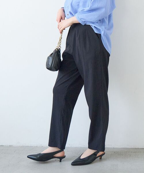 le.coeur blanc(ルクールブラン)の「ストレッチツータックテーパード(その他パンツ・レディース・ブラック/モカ/キャメル・36/38)」の5枚目の写真