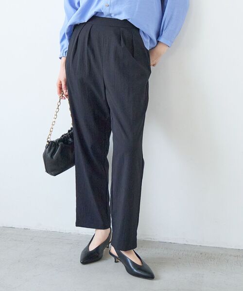 le.coeur blanc(ルクールブラン)の「ストレッチツータックテーパード(その他パンツ・レディース・ブラック/モカ/キャメル・36/38)」の8枚目の写真