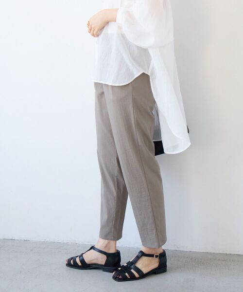 le.coeur blanc（ルクールブラン）の「ストレッチツータックテーパード（その他パンツ・レディース・ブラック/モカ/キャメル・36/38）」の9枚目の写真