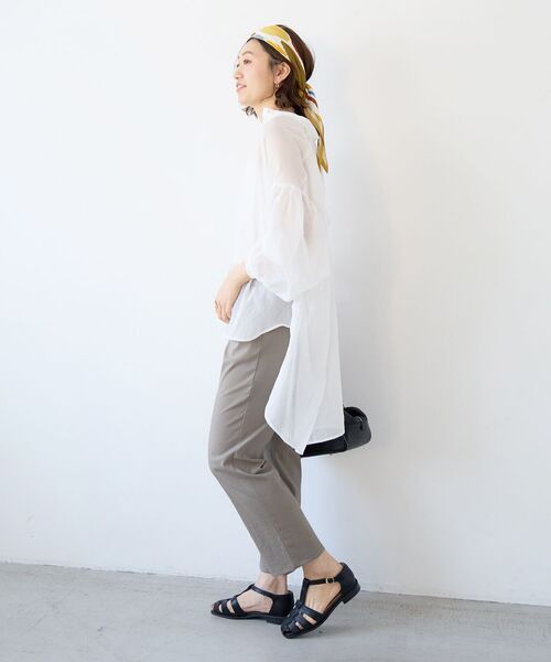 le.coeur blanc（ルクールブラン）の「ストレッチツータックテーパード（その他パンツ・レディース・ブラック/モカ/キャメル・36/38）」の14枚目の写真