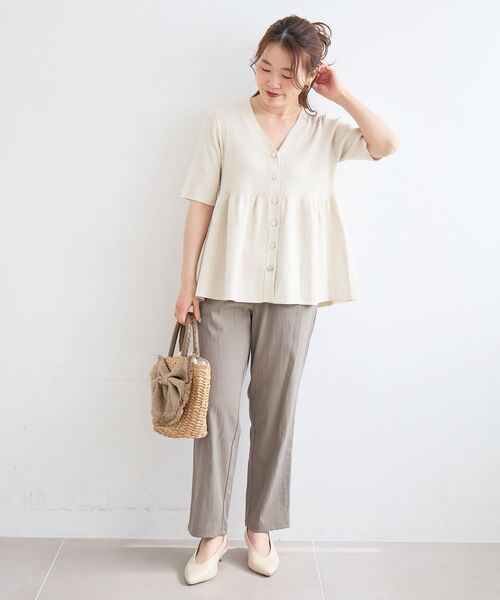 le.coeur blanc（ルクールブラン）の「ストレッチツータックテーパード（その他パンツ・レディース・ブラック/モカ/キャメル・36/38）」の19枚目の写真