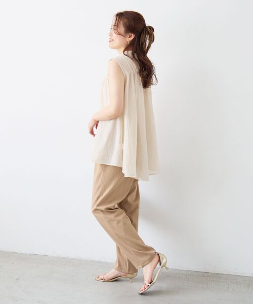 le.coeur blanc(ルクールブラン)の「ストレッチツータックテーパード(その他パンツ・レディース・ブラック/モカ/キャメル・36/38)」の5枚目の写真