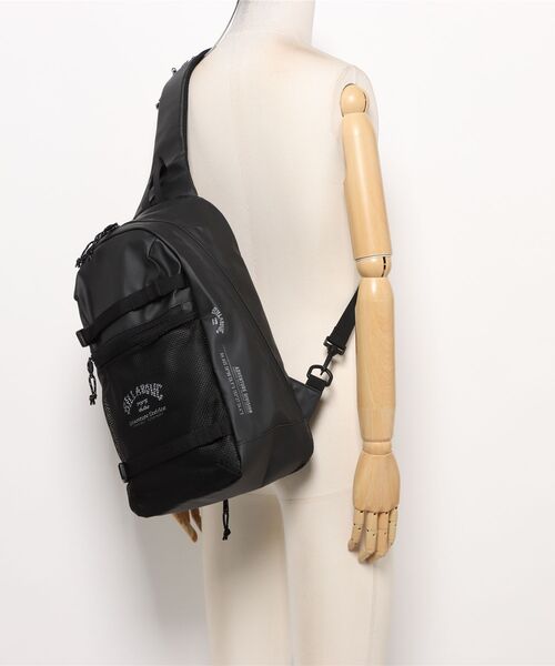 BILLABONG(ビラボン)の「BILLABONG メンズ UTILITY ONE SHOLDER ショルダーバッグ 【2026年春夏モデル】(ショルダーバッグ・メンズ・ブラック・FREE)」の5枚目の写真