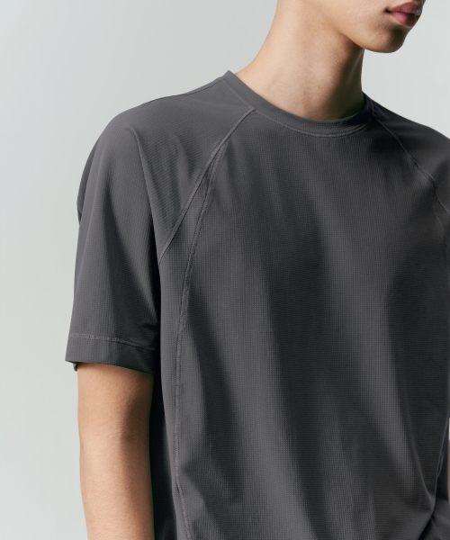MUSINSA STANDARD（ムシンサスタンダード）の「[シティレジャー] スポーティブテクスチャードTシャツ [グレー]（Tシャツ/カットソー・メンズ・その他・SMALL/MEDIUM/LARGE/X-LARGE/2XL）」の5枚目の写真