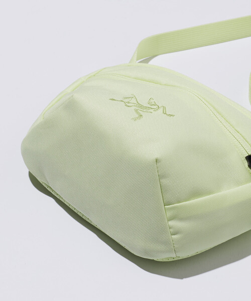 ARC'TERYX(アークテリクス)の「ARC’TERYX/アークテリクス EXCLUSIVE Mantis 1 Waist Pack(ボディバッグ/ウエストポーチ・メンズ・ブルーグリーン・ONE SIZE)」の2枚目の写真