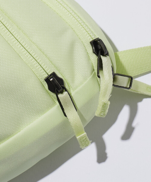 ARC'TERYX(アークテリクス)の「ARC’TERYX/アークテリクス EXCLUSIVE Mantis 1 Waist Pack(ボディバッグ/ウエストポーチ・メンズ・ブルーグリーン・ONE SIZE)」の4枚目の写真