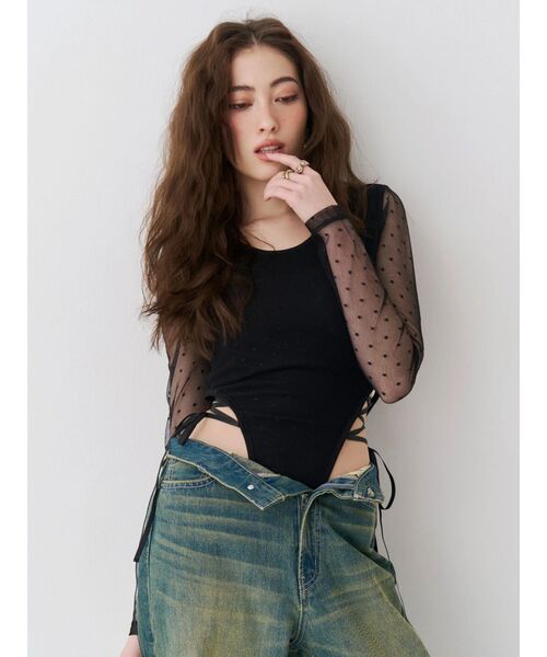 EVRIS(エヴリス)の「レースアップボディースーツ 春服(Tシャツ/カットソー・レディース・ホワイト/ブラック/その他1・FREE)」の3枚目の写真