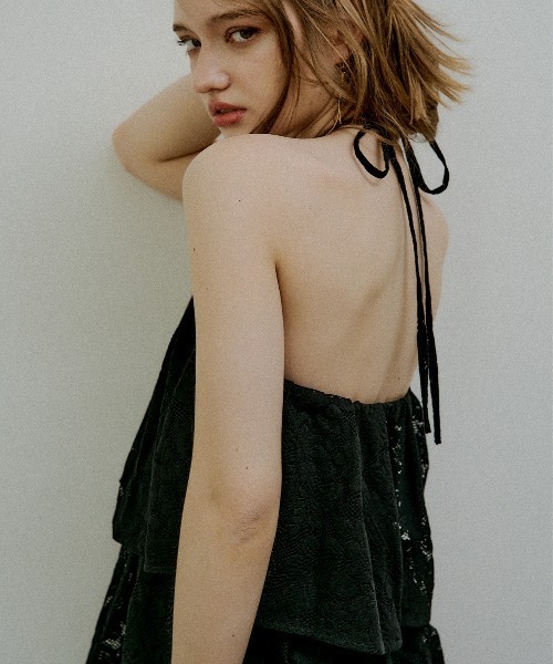 LE'RURE(リルアー)の「Tiered frill lace onepiece(ワンピース・レディース・ブラック/ベージュ・SMALL/MEDIUM/TALL)」の10枚目の写真
