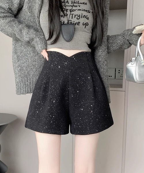 INASTUDIOS(イーナストゥディオス)の「Glitter V-waist / グリッターVウエスト ショートパンツ(その他パンツ・レディース・ブラック/グレー・SMALL/MEDIUM/LARGE/X-SMALL/X-LARGE)」の8枚目の写真