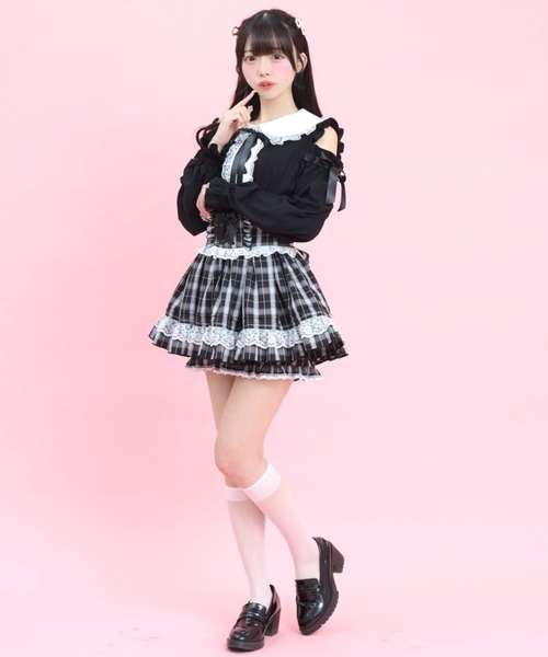 Secret Honey(シークレットハニー)の「肩開きレースアップカットソー(Tシャツ/カットソー・レディース・ブラック/オフホワイト・FREE)」の5枚目の写真