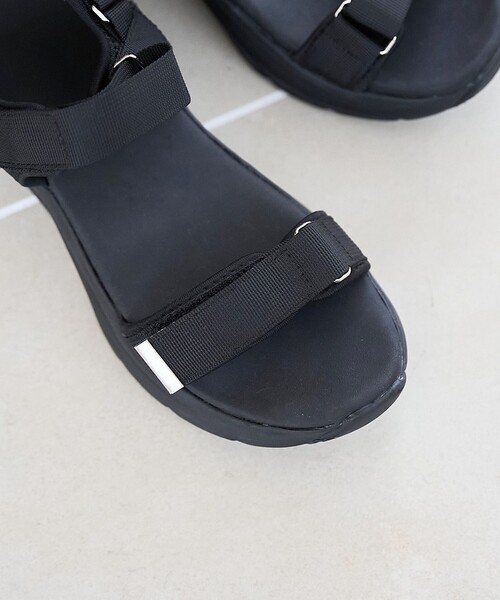 coen(コーエン)の「ダブルベルトスポーツサンダル(WEB限定サイズあり)(サンダル・レディース・ブラック/ブラウン/ベージュ・22.5cm/23.5cm/24.5cm)」の6枚目の写真