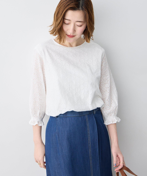 Petit Honfleur(プチオンフルール)の「レースシャーリング袖ブラウス(Tシャツ/カットソー・レディース・ネイビー/ホワイト・M/L)」の1枚目の写真