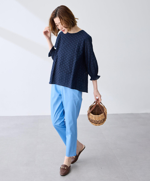 Petit Honfleur(プチオンフルール)の「レースシャーリング袖ブラウス(Tシャツ/カットソー・レディース・ネイビー/ホワイト・M/L)」の12枚目の写真