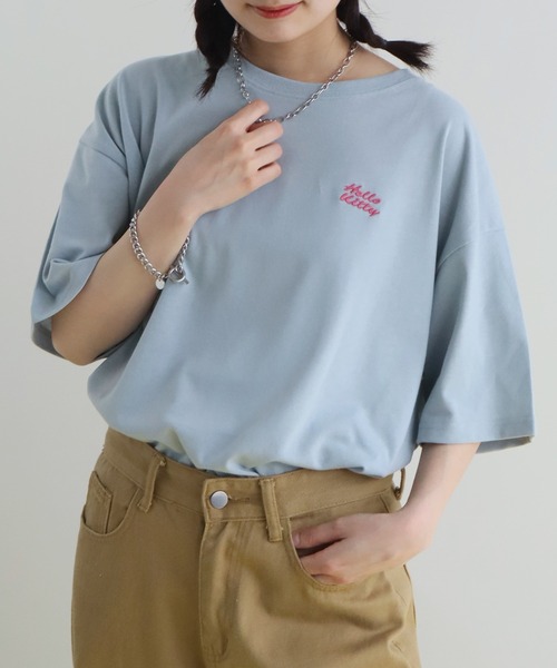 sanrio(サンリオ)の「【Sanrio/サンリオ】日焼けシリーズ サガラ刺繍 クルーネック半袖Tシャツ(Tシャツ/カットソー・レディース・サックスブルー/杢グレー/スミクロ/オフホワイト・M/L)」の8枚目の写真