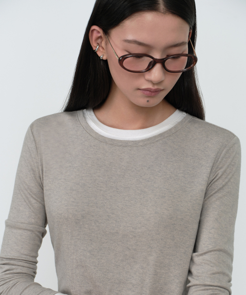MUSINSA STANDARD WOMAN（ムシンサスタンダードウーマン）の「ウィメンズウールテンセルレイヤードスリム長袖Tシャツ[グレイッシュベージュ]（Tシャツ/カットソー・レディース・その他・X-SMALL/SMALL/MEDIUM/LARGE）」の4枚目の写真