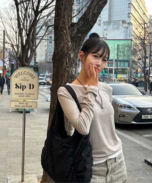 MUSINSA STANDARD WOMAN（ムシンサスタンダードウーマン）の「ウィメンズウールテンセルレイヤードスリム長袖Tシャツ[グレイッシュベージュ]（Tシャツ/カットソー・レディース・その他・X-SMALL/SMALL/MEDIUM/LARGE）」の6枚目の写真