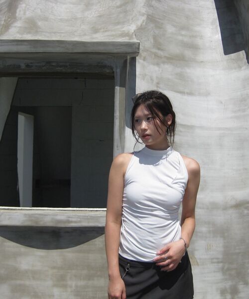 FLAREUP(フレアアップ)の「Draped Sleeveless Top (FL-135_Cloud White)(Tシャツ/カットソー・レディース・ホワイト・OS)」の20枚目の写真