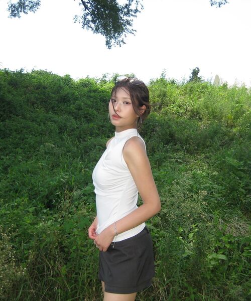 FLAREUP(フレアアップ)の「Draped Sleeveless Top (FL-135_Cloud White)(Tシャツ/カットソー・レディース・ホワイト・OS)」の21枚目の写真