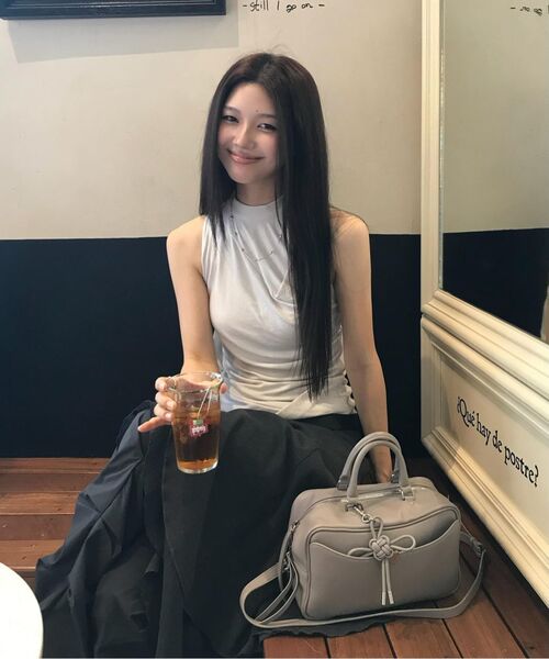 FLAREUP(フレアアップ)の「Draped Sleeveless Top (FL-135_Cloud White)(Tシャツ/カットソー・レディース・ホワイト・OS)」の3枚目の写真