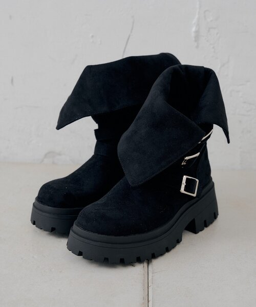 Chico(チコ)の「ベルトデザイン厚底ブーツ(ブーツ・レディース・ベージュ/ブラック・MEDIUM/SMALL/LARGE)」の12枚目の写真