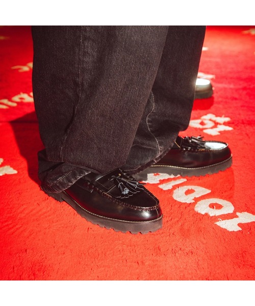 The Kenford Fineshoes(ケンフォードファインシューズ)の「TANK SOLE LOAFERS BLACK QUILT TASSEL(ローファー・メンズ・ブラック・25/25.5/26/26.5/27/28)」の2枚目の写真