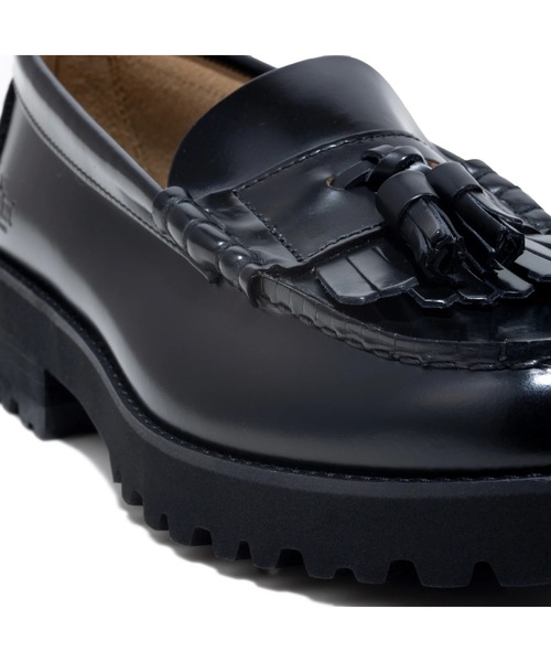 The Kenford Fineshoes（ケンフォードファインシューズ）の「TANK SOLE LOAFERS BLACK QUILT TASSEL（ローファー・メンズ・ブラック・25/25.5/26/26.5/27/28/27.5）」の7枚目の写真