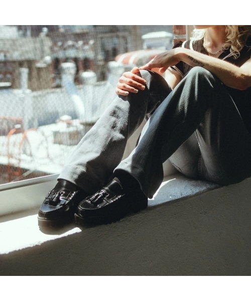 The Kenford Fineshoes（ケンフォードファインシューズ）の「TANK SOLE LOAFERS BLACK QUILT TASSEL（ローファー・メンズ・ブラック・25/25.5/26/26.5/27/28/27.5）」の8枚目の写真