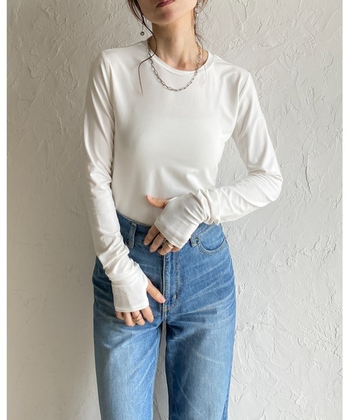 She's Closet(シーズクローゼット)の「UVカット 接触冷感 抗菌防臭 指穴付き サムホール 長袖ロングTシャツ カットソー(Tシャツ/カットソー・レディース・ブラック/ベージュ/ホワイト・FREE)」の4枚目の写真