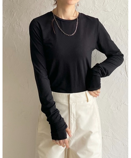 She's Closet(シーズクローゼット)の「UVカット 接触冷感 抗菌防臭 指穴付き サムホール 長袖ロングTシャツ カットソー(Tシャツ/カットソー・レディース・ブラック/ベージュ/ホワイト・FREE)」の6枚目の写真