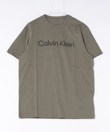 Calvin Klein(�J���o���E�N���C��)�́yCalvin Klein�z40BC840 T�V���c(T�V���c/�J�b�g�\�[)