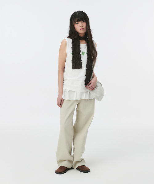OHESHIO（オヘシオ）の「STRAIGHT COLOR COTTON PANTS, LIGHT BEIGE（その他パンツ・レディース・その他・1/2）」の4枚目の写真