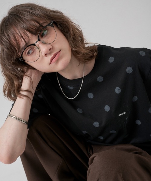 ONCILY(オンシェリー)の「26SS "DOT" HEART LOGO T-SHIRT / "ドット"ハートロゴTシャツ(Tシャツ/カットソー・メンズ・ブラック系その他2/ブラック/ブラック系その他/オフホワイト・LARGE/MEDIUM/SMALL)」の4枚目の写真