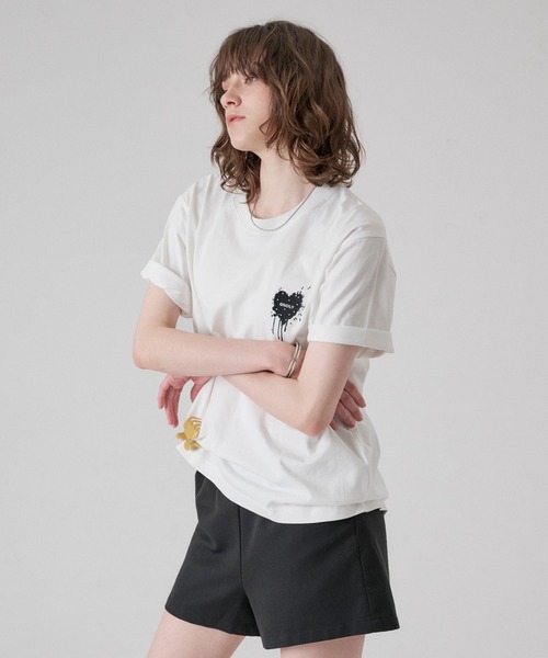 ONCILY(オンシェリー)の「26SS "DOT" HEART LOGO T-SHIRT / "ドット"ハートロゴTシャツ(Tシャツ/カットソー・メンズ・ブラック系その他2/ブラック/ブラック系その他/オフホワイト・LARGE/MEDIUM/SMALL)」の22枚目の写真