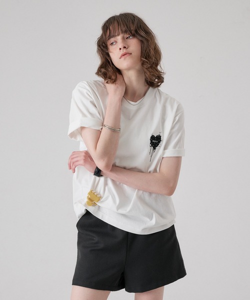 ONCILY(オンシェリー)の「26SS "DOT" HEART LOGO T-SHIRT / "ドット"ハートロゴTシャツ(Tシャツ/カットソー・メンズ・ブラック系その他2/ブラック/ブラック系その他/オフホワイト・LARGE/MEDIUM/SMALL)」の21枚目の写真