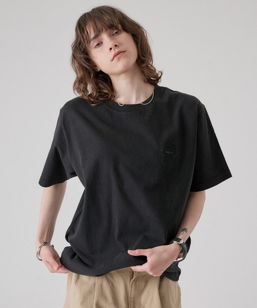 ONCILY(オンシェリー)の「26SS "DOT" HEART LOGO T-SHIRT / "ドット"ハートロゴTシャツ(Tシャツ/カットソー・メンズ・ブラック系その他2/ブラック/ブラック系その他/オフホワイト・LARGE/MEDIUM/SMALL)」の5枚目の写真