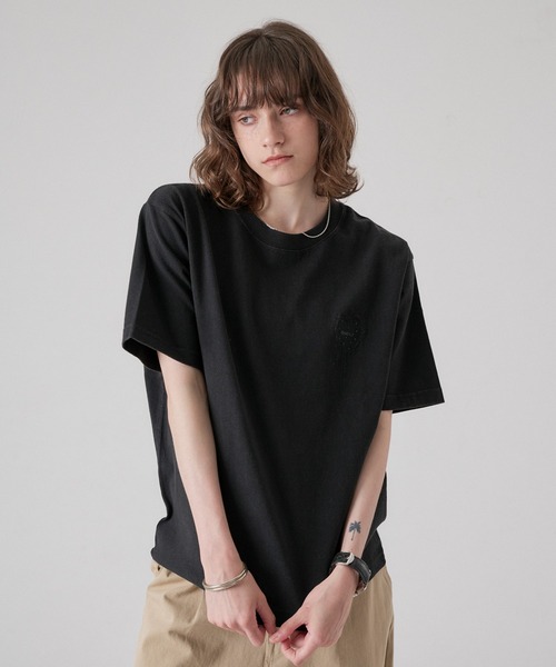 ONCILY(オンシェリー)の「26SS "DOT" HEART LOGO T-SHIRT / "ドット"ハートロゴTシャツ(Tシャツ/カットソー・メンズ・ブラック系その他2/ブラック/ブラック系その他/オフホワイト・LARGE/MEDIUM/SMALL)」の6枚目の写真