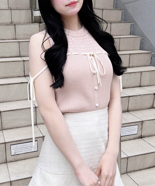 INGNI(イング)の「配色リボンノースリニット(ニット/セーター・レディース・ホワイト×ブラック/ブラック×ホワイト/ピンク系9・M)」の8枚目の写真