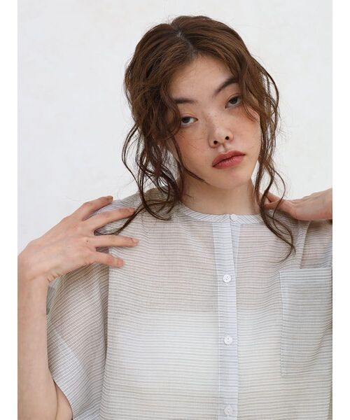 FIKA.（フィーカ）の「Sheer striped band collar shirt（シャツ/ブラウス・レディース・オフホワイト/グレー・FREE）」の19枚目の写真