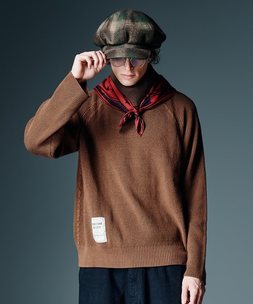 Raglan Turtle Neck Knit — реглан свитер с воротником‑гольф