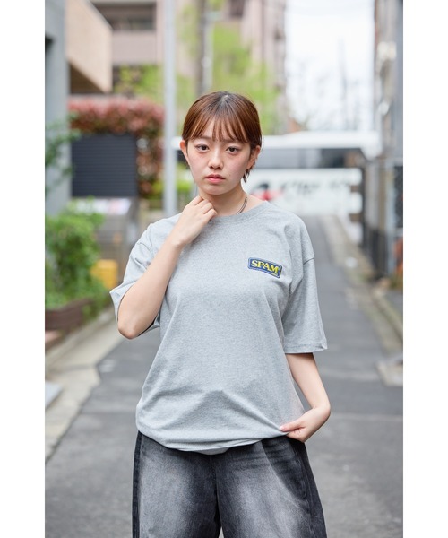 THE PLATINUM SELECT(ザ プラチナム セレクト)の「【SPAM/スパム】グラフィックTシャツ ユニセックス/カジュアル/コンテンツ(Tシャツ/カットソー・メンズ・グレー系1/ブラック系1/ブラック系3/ネイビー系1/ホワイト系3/ネイビー系2/ブラック系2/ネイビー系3/グレー系3/グレー系2/ホワイト系2/ホワイト系1・LARGE/MEDIUM/X-LARGE)」の7枚目の写真