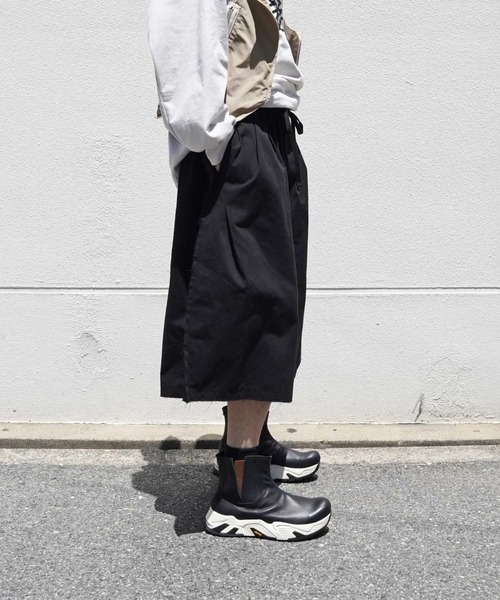 my beautiful landlet(マイビューティフルランドレット)の「【my beautiful landlet】 HIGH COUNT COTTON TWILL WIDE HALF PANTS(その他パンツ・メンズ・ブラック・1/0)」の7枚目の写真