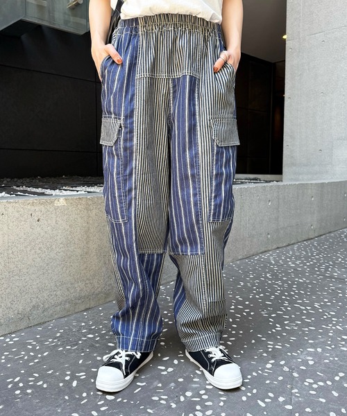 DOUBLE NAME(ダブルネーム)の「パネルヒッコリーオーバーダイデニムパンツ(デニムパンツ・レディース・ブルー/インディゴブルー・FREE)」の13枚目の写真