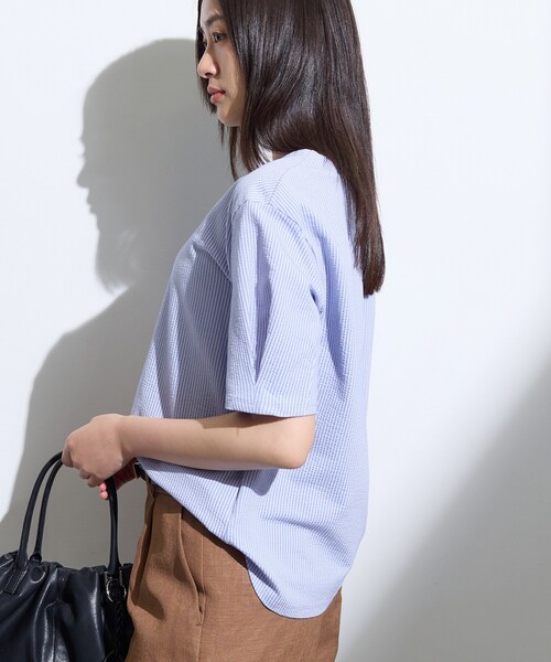 INDIVI(インディヴィ)の「【洗える/凹凸素材】デザインTシャツ(Tシャツ/カットソー・レディース・ネイビー/ライトブルー/ネイビー系5・40/15 /05/13/38)」の5枚目の写真