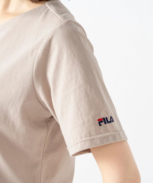 FILA(フィラ)の「FILA UV 透け感ガードプルオーバー(Tシャツ/カットソー・レディース・グレイッシュベージュ/オフホワイト/ブラック・MEDIUM/LARGE/LL/3L)」の16枚目の写真